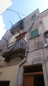 Casa indipendente con terrazzo in centro storico, Lipari