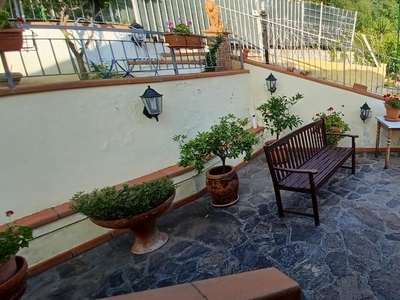 Quadrilocale con giardino, Livorno montenero