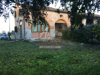 rustico / casale in vendita a San Giorgio in Bosco