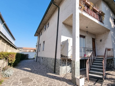 Villa in vendita a Monza Monza Brianza Sant' Albino