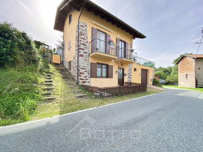villa in vendita a Roasio