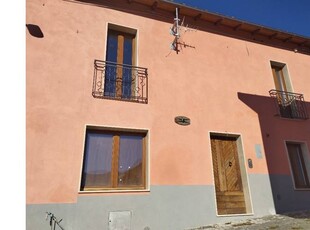 Appartamento in vendita a L'Aquila, Frazione Colle Di Roio