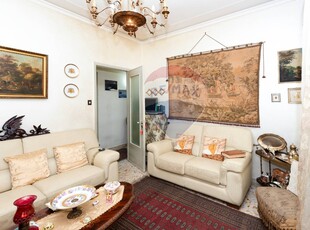 Appartamento in Via Napoli, Catania, 5 locali, 1 bagno, 100 m²