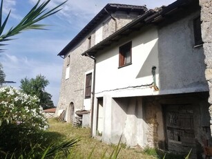 Cantina con grotta a Canale Monterano, Montevirginio (RM)