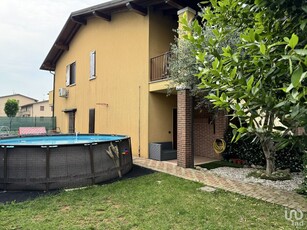 Casa 5 locali di 103 m² in Castiglione delle Stiviere