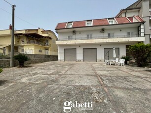 Casa indipendente in Miceli, Vitulazio, 7 locali, 2 bagni, 145 m²