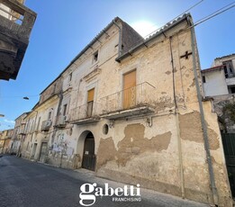 Casa indipendente in Santa Maria dell'agnena, Vitulazio, 5 locali