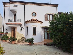 Casa indipendente in vendita a Ortona