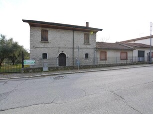 Casa indipendente in vendita a Torella Dei Lombardi