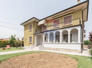 Casa indipendente in Via Vittorio Veneto, Verolavecchia, 6 locali