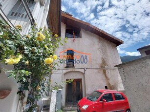 Casa semindipendente a Ballabio, 12 locali, 3 bagni, 405 m² in vendita