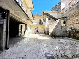 CASA SEMINDIPENDENTE A GRICIGNANO DI AVERSA