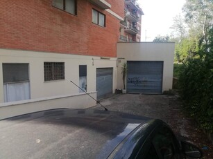 Magazzino in affitto a Pomezia