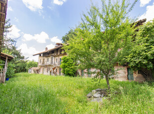 Rustico / Casale in vendita a Castellamonte - Zona: Sant'Antonio