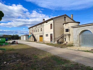 Rustico in vendita a Corridonia