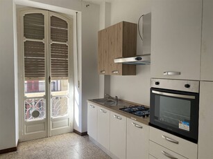 Trilocale a Biella, 1 bagno, arredato, 70 m², 1° piano, ascensore