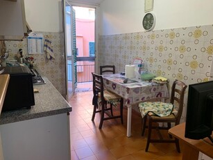 Trilocale a Livorno, 1 bagno, 60 m², 1° piano, da ristrutturare