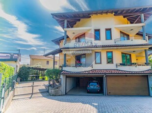 Villa in vendita a Cairate