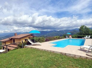 Villa in vendita a Castelnuovo Di Garfagnana