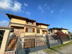 Villa in vendita a Corbetta