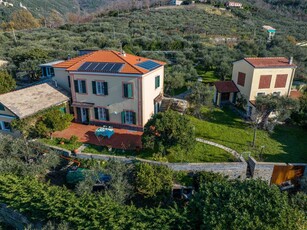 Villa in vendita a Lavagna