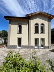 Villa in vendita a Lecco