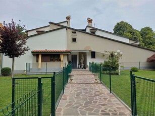 Villa in vendita a Lodi Albarola