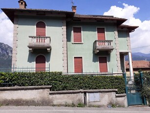 Villa in vendita a Pasturo