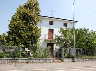 Villa in vendita a San Possidonio