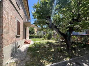 Villa in Via Piana, Bologna, 10 locali, 4 bagni, giardino privato