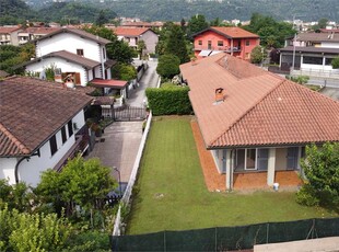 Villa unifamiliare in vendita in Via Robinie , Gravellona Toce