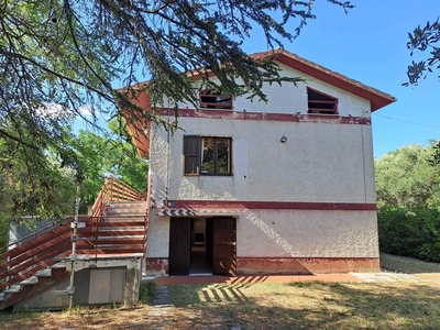 Casa singola in vendita a Maiolati Spontini Ancona