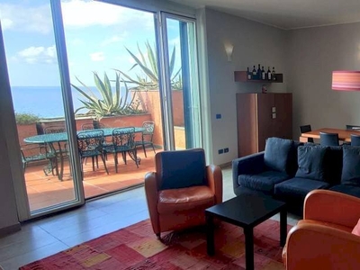 Appartamento con terrazza vista mare pineta di Arenzano