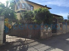 Villa in ottime condizioni in vendita a Tassarolo