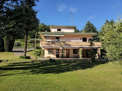 villa in vendita a Monguzzo