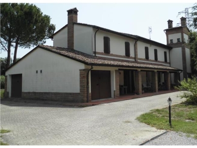 Villa in vendita a Forlì, rio molinaccio 4