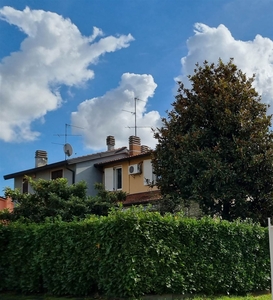 Villa bifamiliare in vendita a Busnago Monza Brianza