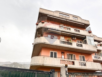 Appartamento in Via oliveto, Gaggi, 5 locali, 3 bagni, con box, 169 m²