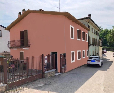 Rustico casale in vendita a San Martino Buon Albergo Verona Marcellise