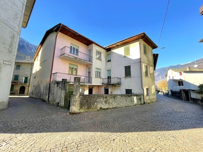 Casa singola in vendita a Fusine Sondrio