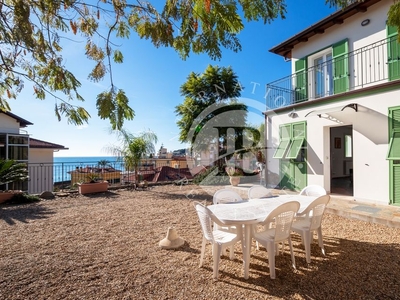 Esclusiva villa di 200 mq in vendita Bordighera, Italia