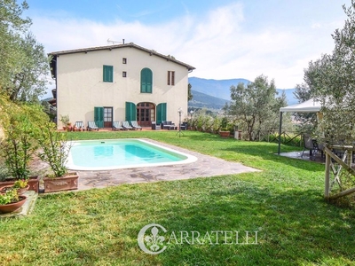 Esclusiva villa di 370 mq in vendita Via del Castello 10, Calenzano, Firenze, Toscana