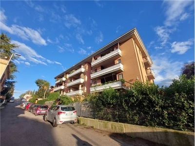 Appartamento in Via Torri Di Castel Di Leva, 6, Roma (RM)