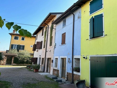 rustico / casale in vendita a Verona
