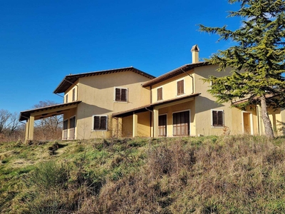 Villa bifamiliare in vendita a Nocera Umbra Perugia