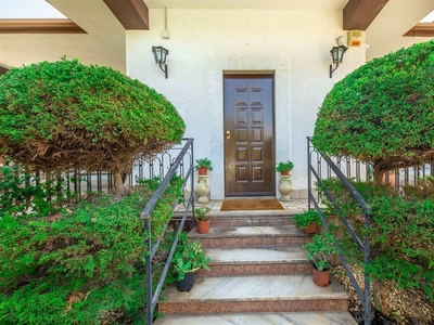 Villa in vendita a Misterbianco Catania Poggio Del Lupo