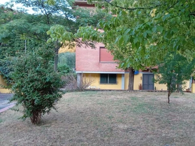 Villa in Via Ludovica, Lucca, 13 locali, 4 bagni, giardino privato