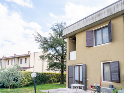 villaschiera in vendita a Sona