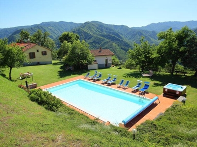 Accogliente casa con barbecue e piscina + vista panoramica