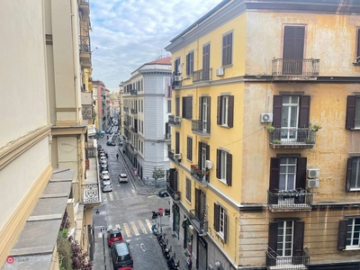 Appartamento in Vendita in Corso Umberto I 179 a Napoli